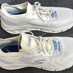 skechers go run